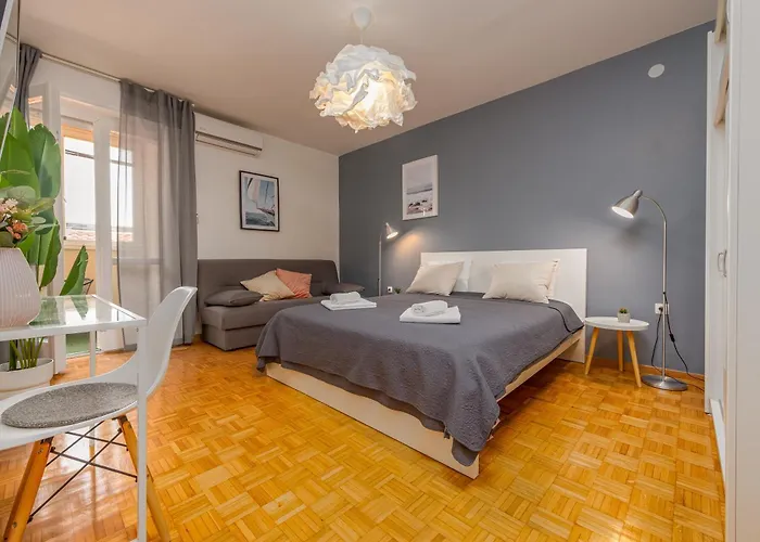 Apartment Angelina Free Public Parking