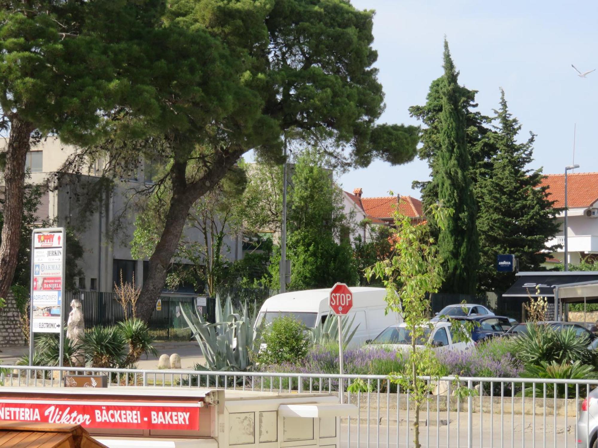 Angelina Free Public Parking * Zadar